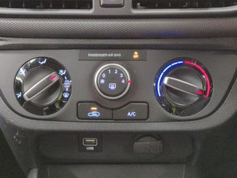 Hyundai i10 1.0 SE Connect (67 ps) - CRUISE - AIR CON - DAB