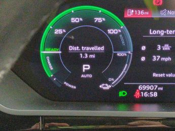 Audi e-tron 55 Technik quattro 95kWh (11kW Charger) (408 ps) - HEATED LEATHE