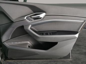 Audi e-tron 55 Technik quattro 95kWh (11kW Charger) (408 ps) - HEATED LEATHE