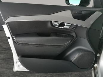 Volvo XC90 2.0 B5 MHEV R-Design 4WD (235 ps) - DRIVER ASSIST - CARPLAY - AN