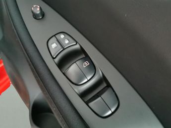 Nissan Leaf 40kWh Acenta (150 ps) - LANE DEPARTURE  - AIR CON - KEYLESS STAR