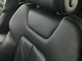 Audi e-tron 55 S line Sportback quattro 95kWh (11kW Charger) (408 ps) - LED