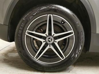 Mercedes-Benz EQA EQA 250 66.5kWh AMG Line (190 ps) - DIGITAL DASH - 18IN ALLOYS
