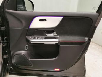 Mercedes-Benz EQA EQA 250 66.5kWh AMG Line (190 ps) - DIGITAL DASH - 18IN ALLOYS