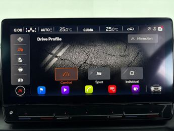 Cupra Formentor 1.4 eHybrid 12.8kWh V2 Plug-in DSG (204 ps) - LED - REVERSE CAM 