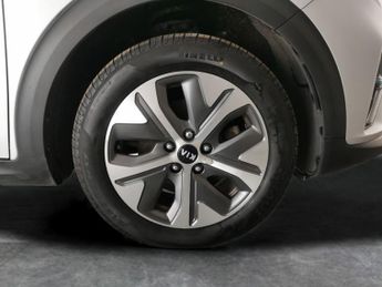Kia Niro 64kWh 4 (201 bhp) - HEATED STEERING - LANE DEPARTURE  - HEAT PUM
