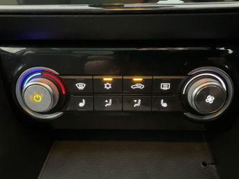 MG MG ZS 44.5kWh Exclusive (143 ps) - CARPLAY - KEYLESS ENTRY - LED