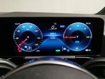 Mercedes-Benz EQA EQA 250 66.5kWh AMG Line (190 ps) - DIGITAL DASH - 18IN ALLOYS