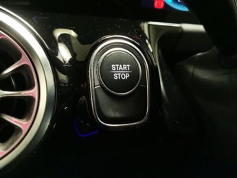 Mercedes-Benz EQA EQA 250 66.5kWh AMG Line (190 ps) - DIGITAL DASH - 18IN ALLOYS