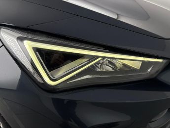 Cupra Formentor 1.4 eHybrid 12.8kWh V2 Plug-in DSG (204 ps) - LED - REVERSE CAM 