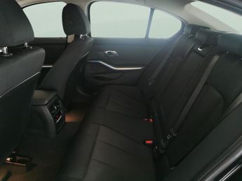 BMW 3 Series 2.0 330e 12kWh SE Pro Plug-in (292 ps) - AUTO PARK - NAV - ACOUS