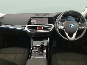 BMW 3 Series 2.0 330e 12kWh SE Pro Plug-in (292 ps) - AUTO PARK - NAV - ACOUS