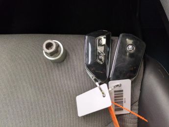 Skoda Enyaq 62kWh 60 (DC120kW) (179 ps) - NAV - WIFI - ELECTRIC SEATS