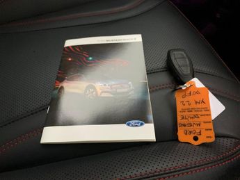 Ford Mustang Mach-e Standard Range 70kWh Automatic AWD (269 ps) - CARPLAY - B&O AUDI