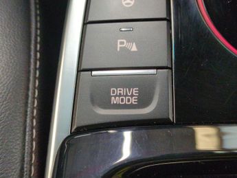 Kia Niro 64kWh 4 (201 bhp) - HEATED STEERING - LANE DEPARTURE  - HEAT PUM