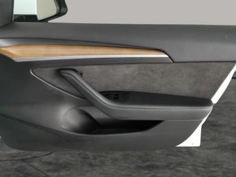 Tesla Model 3 Standard Range Plus RWD (241 bhp) - AUTO PARK - LED - REVERSE CA