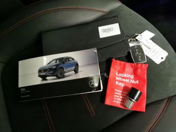 Mercedes-Benz EQA EQA 250 66.5kWh AMG Line (190 ps) - DIGITAL DASH - 18IN ALLOYS