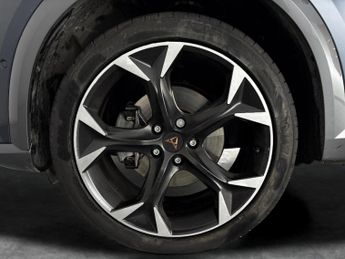 Cupra Formentor 1.4 eHybrid 12.8kWh V2 Plug-in DSG (204 ps) - LED - REVERSE CAM