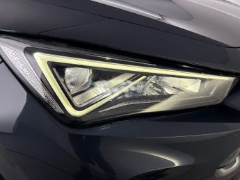 Cupra Formentor 1.4 eHybrid 12.8kWh V2 Plug-in DSG (204 ps) - LED - REVERSE CAM 