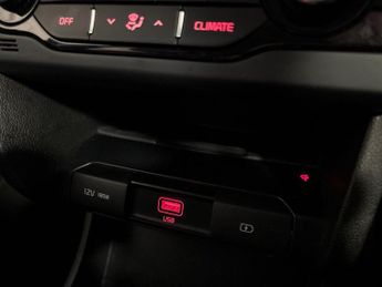 Kia Niro 64kWh 3 (201 bhp) - NAV - HEATED LEATHER - HEATED STEERING