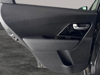 Kia Niro 64kWh 3 (201 bhp) - NAV - HEATED LEATHER - HEATED STEERING