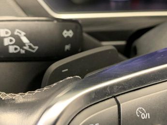 Volkswagen Tiguan 2.0 TDI R-Line DSG 4Motion (150 ps) - MASSAGE SEATS - CARPLAY - 