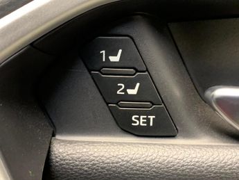 Toyota RAV4 2.5 VVT-h Excel CVT (218 ps) - HEATED SEATS - NAV - HEATED STEER