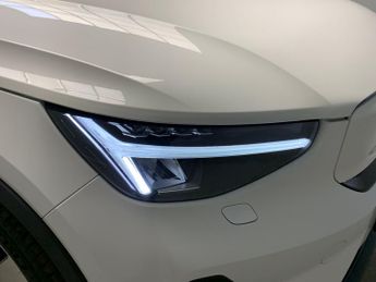 Volvo XC40 Recharge Twin 78kWh Ultimate AWD (408 ps) - ADAPT CRUISE - CARPL