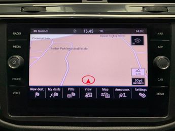 Volkswagen Tiguan 2.0 TDI R-Line DSG 4Motion (150 ps) - MASSAGE SEATS - CARPLAY -