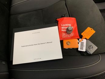 Volvo XC40 Recharge Twin 78kWh Ultimate AWD (408 ps) - ADAPT CRUISE - CARPL