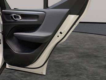 Volvo XC40 Recharge Twin 78kWh Ultimate AWD (408 ps) - ADAPT CRUISE - CARPL