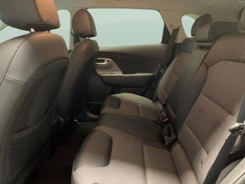 Kia Niro 64kWh 2 (201 bhp) - PADDLE SHIFT - 17IN ALLOYS - AIR CON