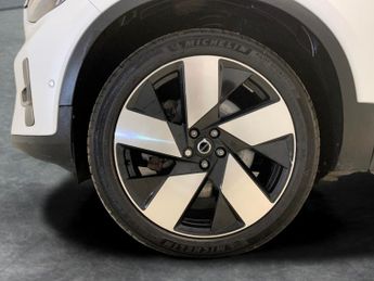 Volvo XC40 Recharge Twin 78kWh Ultimate AWD (408 ps) - ADAPT CRUISE - CARPL