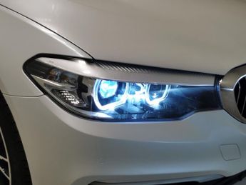 BMW 5 Series 2.0 520d SE (190 ps) - BMW LIVE COCKPIT PROFESSIONAL - PERFORMAN