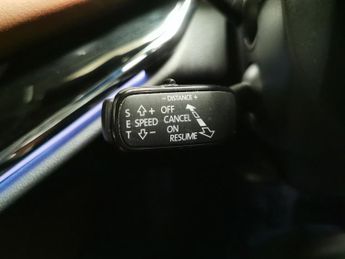 Skoda Enyaq 62kWh 60 (179 ps) - CLIMATE CONTROL - KEYLESS START - PARK SENSO