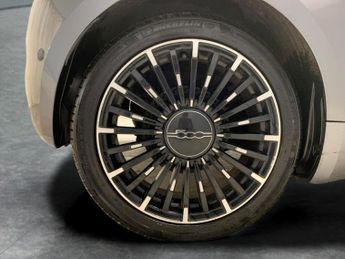 Fiat 500e C 42kWh La Prima Convertible (118 ps) - CARPLAY - LED - HEATED SEA