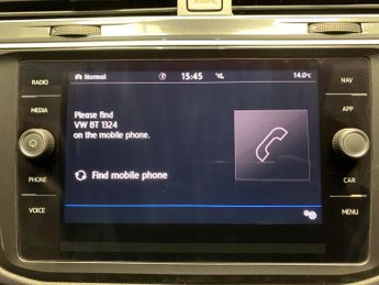 Volkswagen Tiguan 2.0 TDI R-Line DSG 4Motion (150 ps) - MASSAGE SEATS - CARPLAY - 