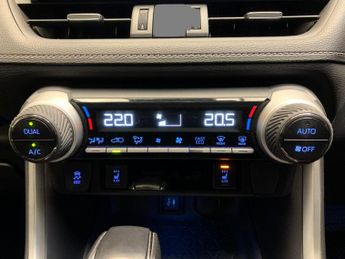 Toyota RAV4 2.5 VVT-h Excel CVT (218 ps) - HEATED SEATS - NAV - HEATED STEER