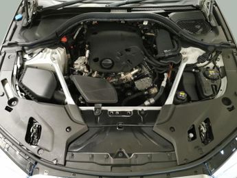 BMW 5 Series 2.0 520d SE (190 ps) - BMW LIVE COCKPIT PROFESSIONAL - PERFORMAN