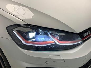 Volkswagen Golf 2.0 TSI GTI DSG (230 ps) - REVERSE CAM - HEATED SEATS