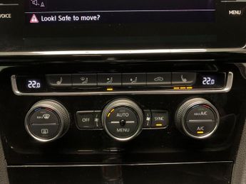 Volkswagen Golf 2.0 TSI GTI DSG (230 ps) - REVERSE CAM - HEATED SEATS