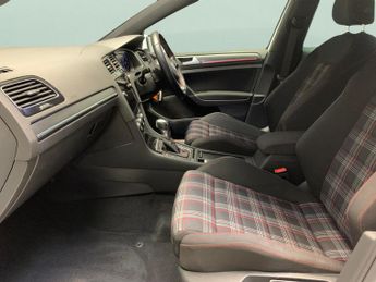 Volkswagen Golf 2.0 TSI GTI DSG (230 ps) - REVERSE CAM - HEATED SEATS