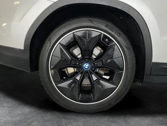BMW iX3 80kWh Premier Edition Pro (286 ps) - ADAPT CRUISE - PARK ASSIST 