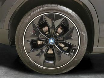 BMW iX3 80kWh Premier Edition (286 ps) - LEATHER - NAV - HEATED SEATS