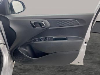 Hyundai i10 1.0 SE Connect (67 ps) - AIR CON - DAB - USB AUDIO