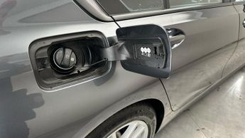 BMW 3 Series 2.0 330e 12kWh SE Pro Plug-in (292 ps) - AUTO HEADLIGHTS - DAB