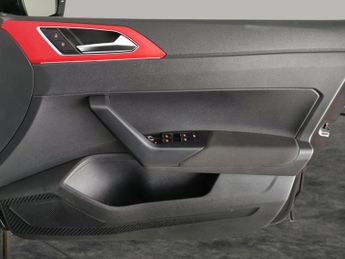 Volkswagen Polo 2.0 TSI GTI DSG (207 ps) - DRIVING MODES - 17IN ALLOYS - CLIMATE