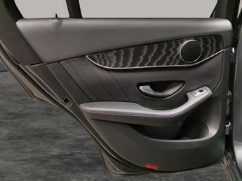 Mercedes-Benz GLC 2.1 GLC220d AMG Line G-Tronic+ 4MATIC (170 ps) - NAV - MIRROR PA