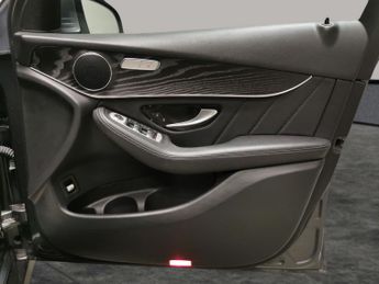 Mercedes-Benz GLC 2.1 GLC220d AMG Line G-Tronic+ 4MATIC (170 ps) - NAV - MIRROR PA