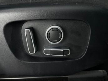 Land Rover Range Rover Evoque 1.5 P300e 12.2kWh R-Dynamic S Plug-in 4WD (309 ps) - HEATED LEAT